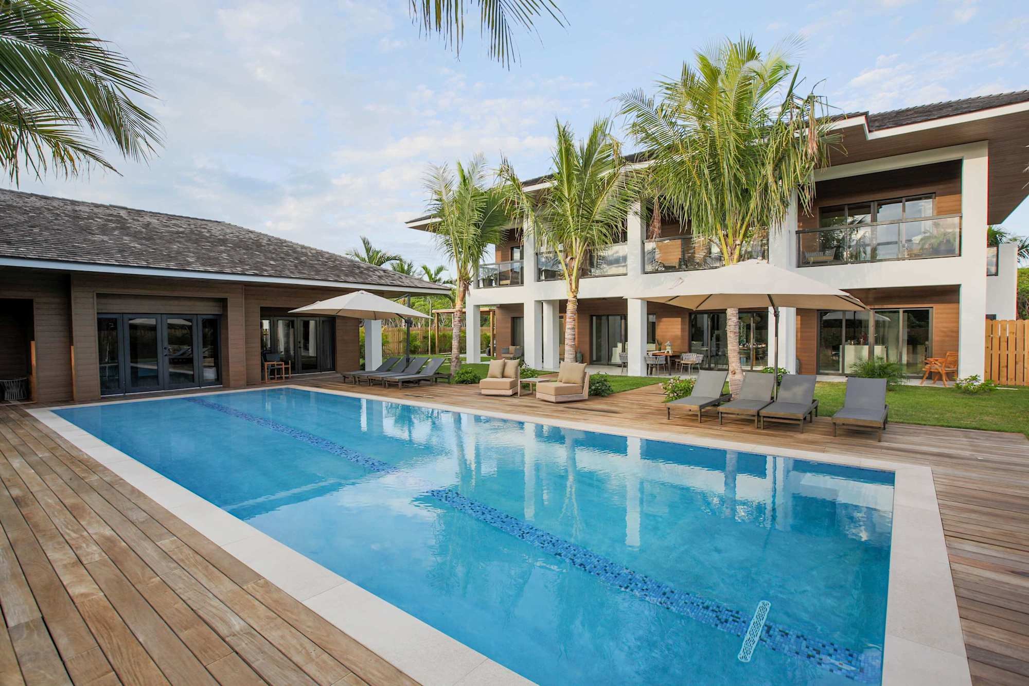 Bali House Bahamas full-size pool, Harbour Island