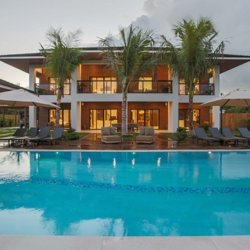 Bali House Harbour Island - Private Pool, Gym, Beach Setup, Newly Renovated Main Image